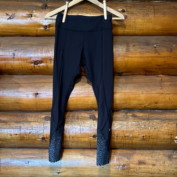 Lululemon running reflective tights size 4 - Picture 2 of 7
